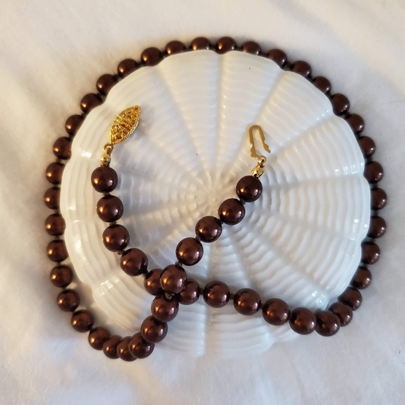 Vintage Jewelry - Brown pearls 💼 necklace